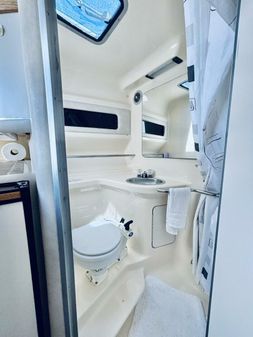 Sea Ray 330 Sundancer image