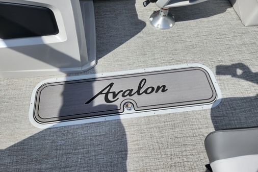 Avalon 2385 LSZ Quad Lounger image