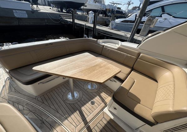 Sea Ray 350 Coupe image