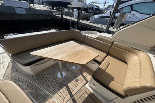 Sea Ray 350 Coupe image