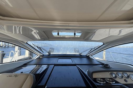 Sea Ray 350 Coupe image