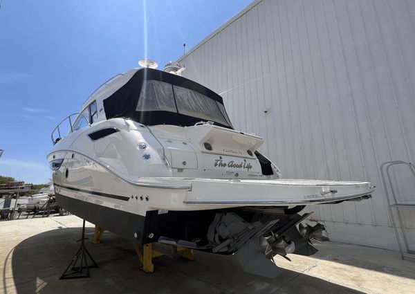 Sea Ray 350 Coupe image