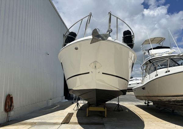 Sea Ray 350 Coupe image