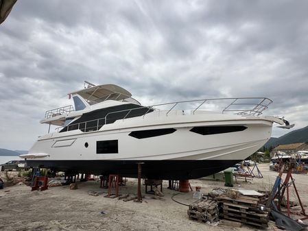 Azimut 60 fly image