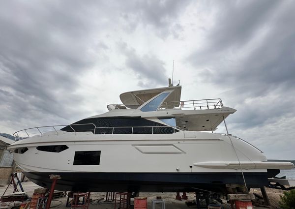 Azimut 60 fly image