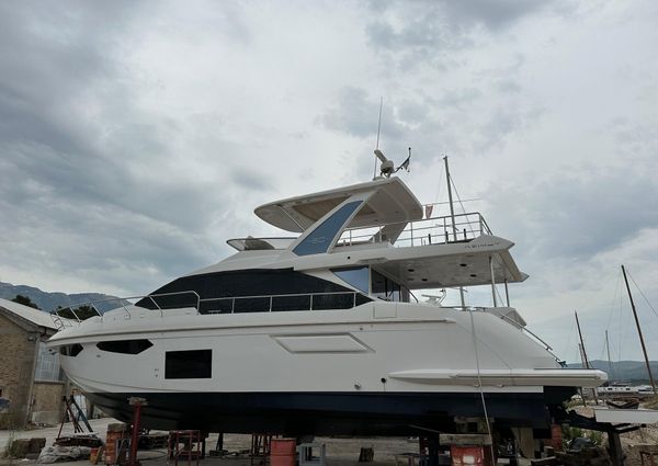 Azimut 60 fly image