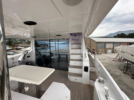 Azimut 60 fly image