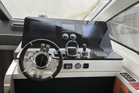 Azimut 60 fly image