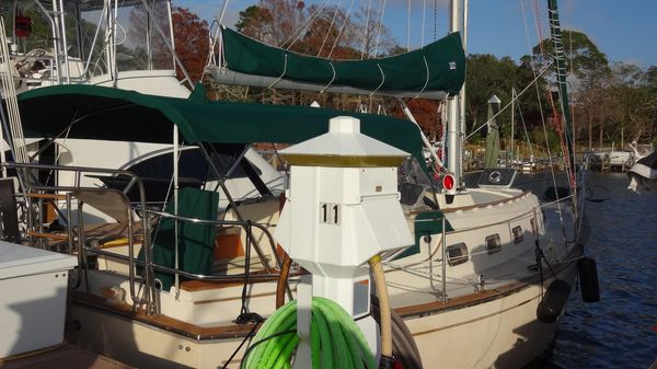 Island Packet 32 