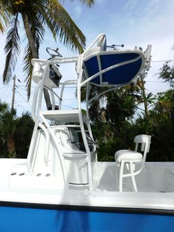 Yellowfin 24 Bay image