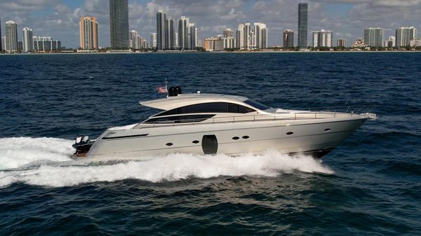 Pershing 64