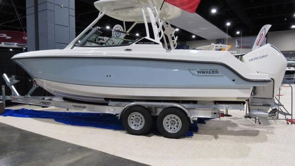 Boston Whaler 240 Vantage