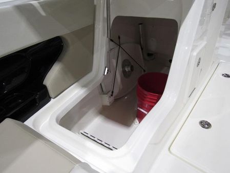 Boston Whaler 240 Vantage image
