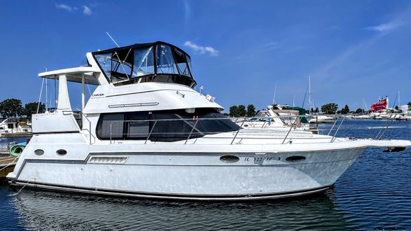 Carver 356 Motor Yacht 