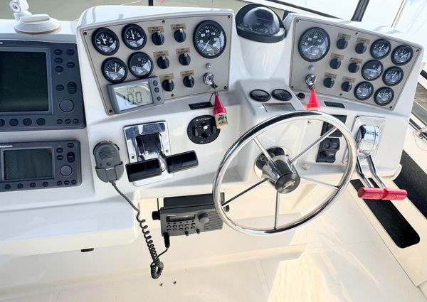 Carver 356 Motor Yacht image