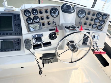 Carver 356 Motor Yacht image