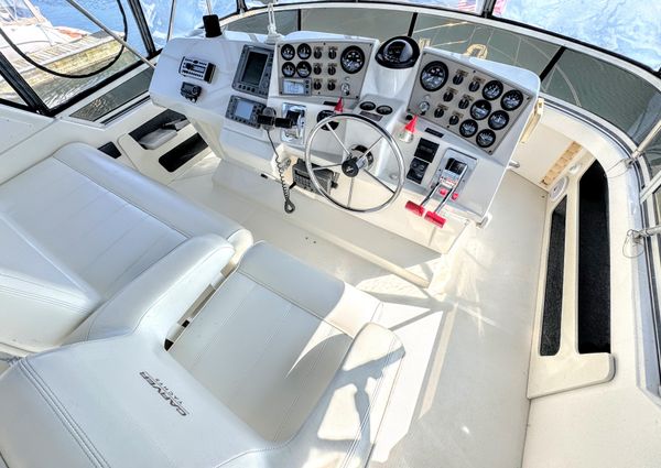 Carver 356 Motor Yacht image