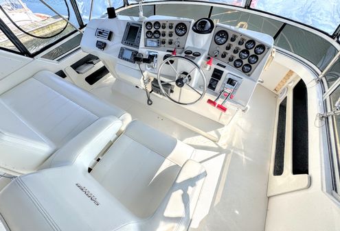 Carver 356 Motor Yacht image