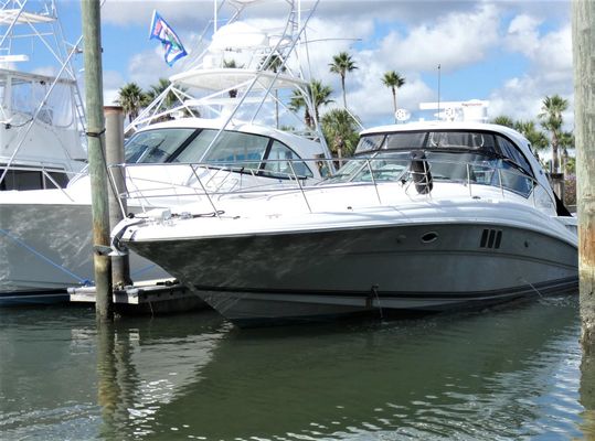 Sea Ray 44 Sundancer - main image