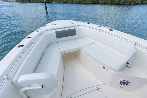 Cobia 280-CENTER-CONSOLE image