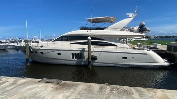 Princess 67 Flybridge 