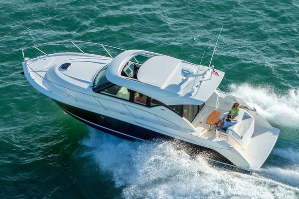 Tiara 39 Coupe - main image