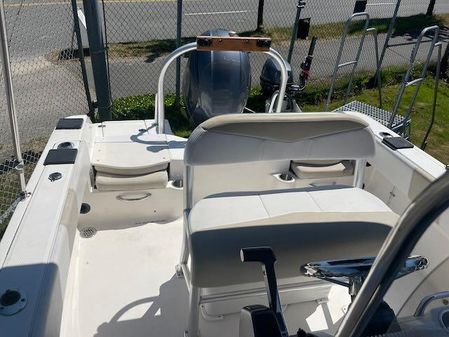Robalo R180 CC/F1 image