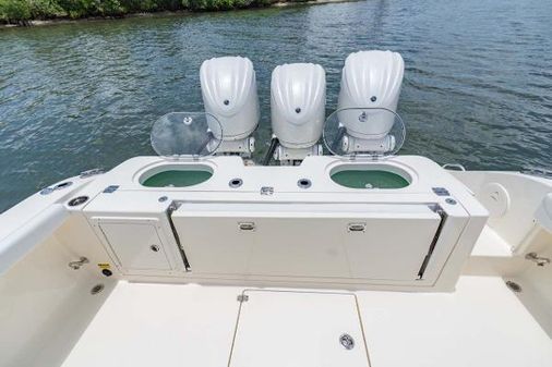 Cobia 350-CENTER-CONSOLE image