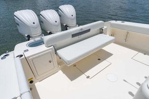 Cobia 350-CENTER-CONSOLE image