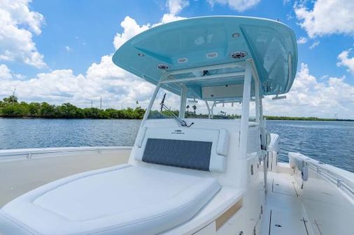 Cobia 350-CENTER-CONSOLE image