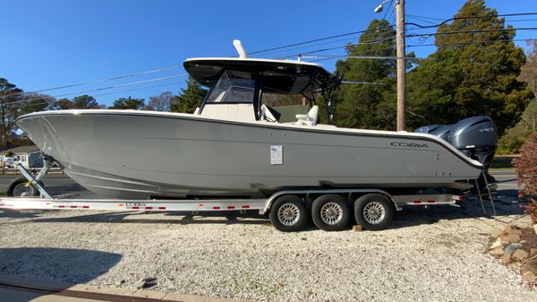 Cobia 350 Center Console