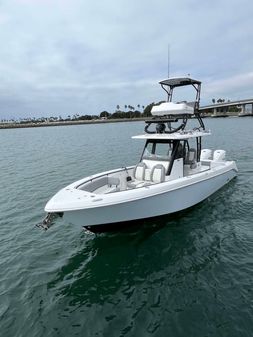 Everglades 335 Center Console image