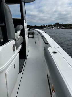 Everglades 335 Center Console image