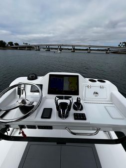 Everglades 335 Center Console image