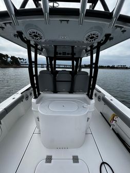 Everglades 335 Center Console image