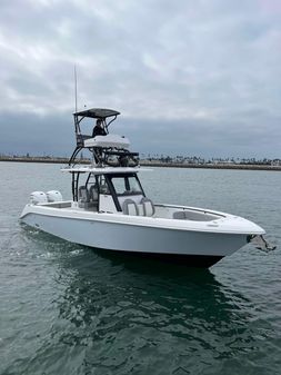 Everglades 335 Center Console image