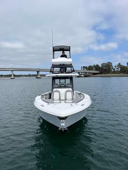 Everglades 335 Center Console image