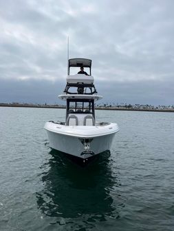 Everglades 335 Center Console image