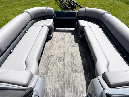 Tahoe Pontoon Grand Tahoe - 27' image