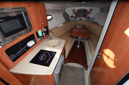 Crownline 280 CR image