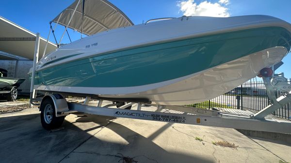 Hurricane SunDeck Sport 188 OB 