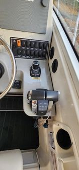 Boston Whaler 315 Conquest image