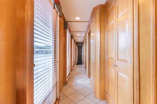 Lakeview 16-X-76-HOUSEBOAT image