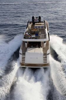 Cayman Yachts F920 image