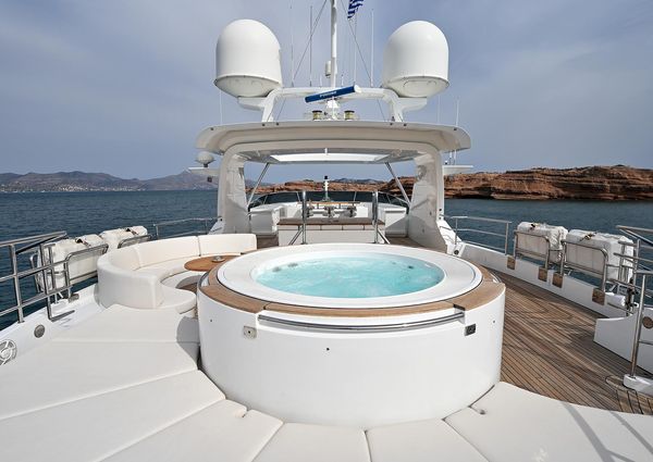 Benetti Classic Supreme 132 image