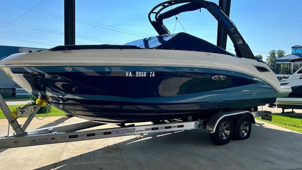 Sea Ray SDX 250