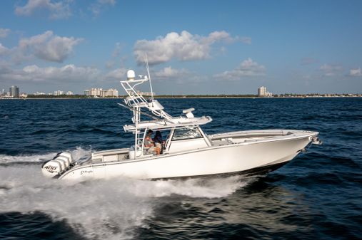 Yellowfin 42 image