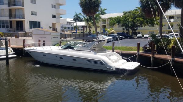 Trojan 440 Express Yacht 