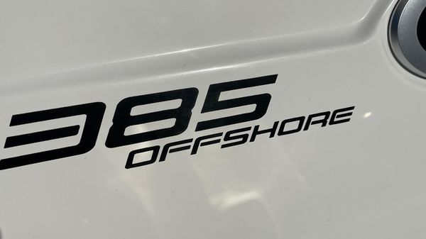 Pursuit OS 385 Offshore 