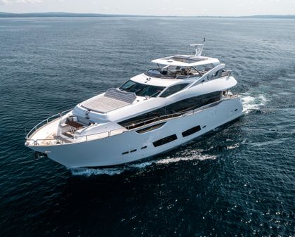 Sunseeker 95 Yacht image